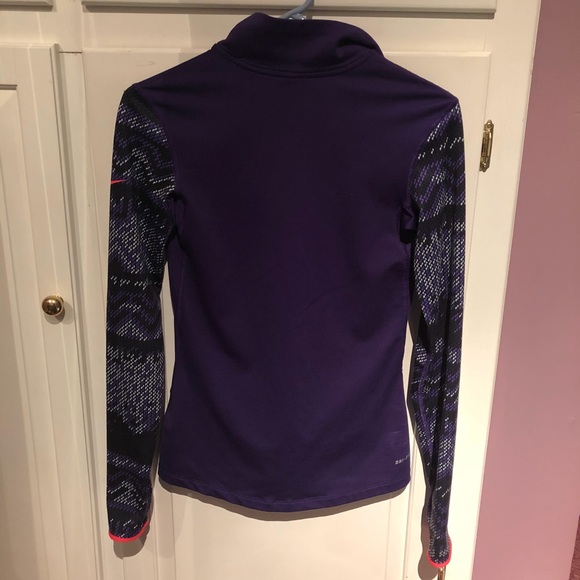 Women’s Nike quarter zip (dri-fit) - Picture 8 of 8